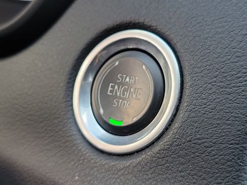 Used 2020 Cadillac XT4 Premium Luxury w/ Enhanced Visibility Package image 33