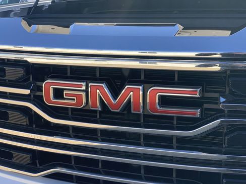 Certified 2025 GMC Sierra 1500 SLT RWD image 29