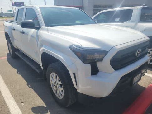 Used 2024 Toyota Tacoma SR RWD image 2