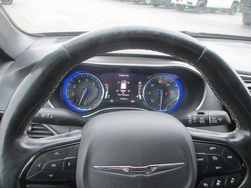 Used 2019 Chrysler Pacifica Touring-L Plus w/ Advanced Safetytec Group image 27