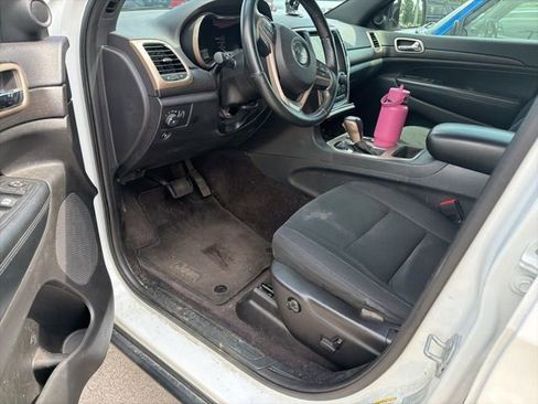Used 2016 Jeep Grand Cherokee Laredo w/ Quick Order Package 23E RWD image 15