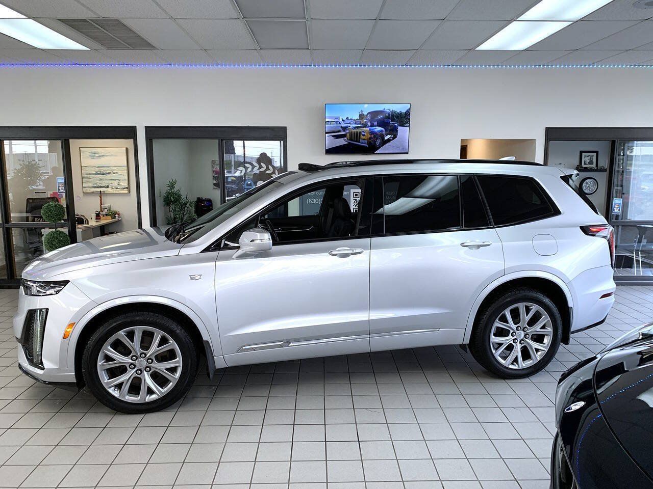 Used 2020 Cadillac XT6 Sport AWD/4WD image 3