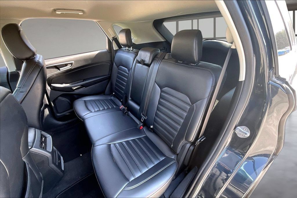 Used 2024 Ford Edge SEL AWD/4WD image 21