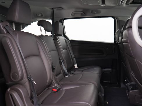 Used 2018 Honda Odyssey Elite image 12