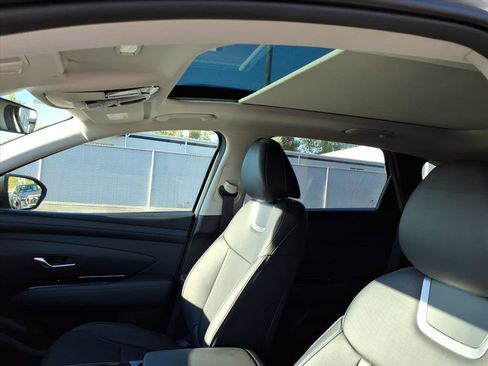 Used 2025 Hyundai Tucson Limited image 10