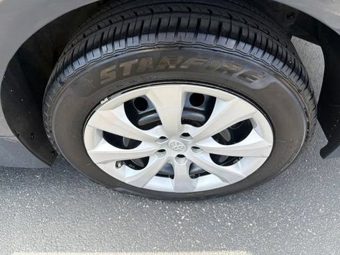 Used 2023 Toyota Corolla LE FWD image 10