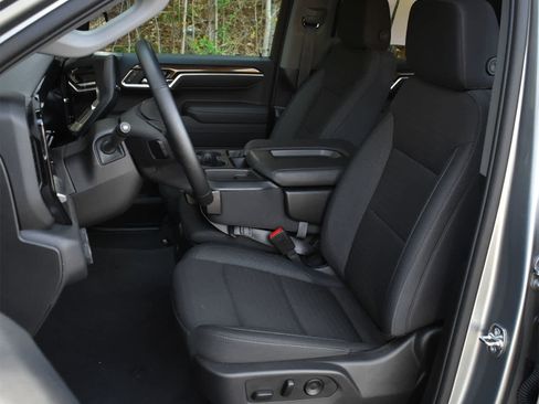 Used 2026 Chevrolet Silverado 1500 LT AWD/4WD image 9