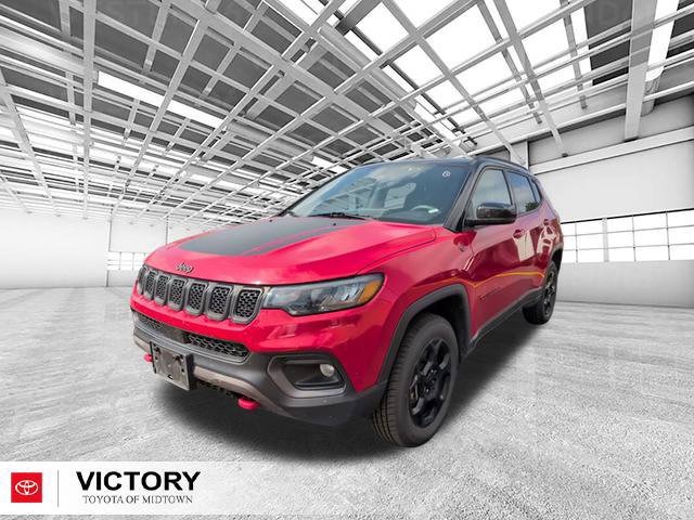 Used 2024 Jeep Compass Trailhawk AWD/4WD image 9