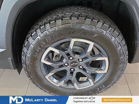 New 2026 Chevrolet Equinox ACTIV w/ Convenience Package III FWD image 5