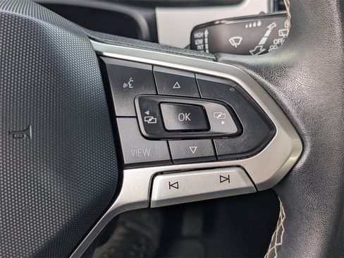 Used 2022 Volkswagen Atlas Cross Sport SE image 25