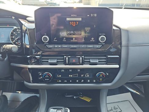 Used 2025 Nissan Pathfinder SV FWD image 26