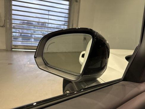 Used 2024 Volvo XC40 Recharge Plus w/ Protection Package Premier image 15