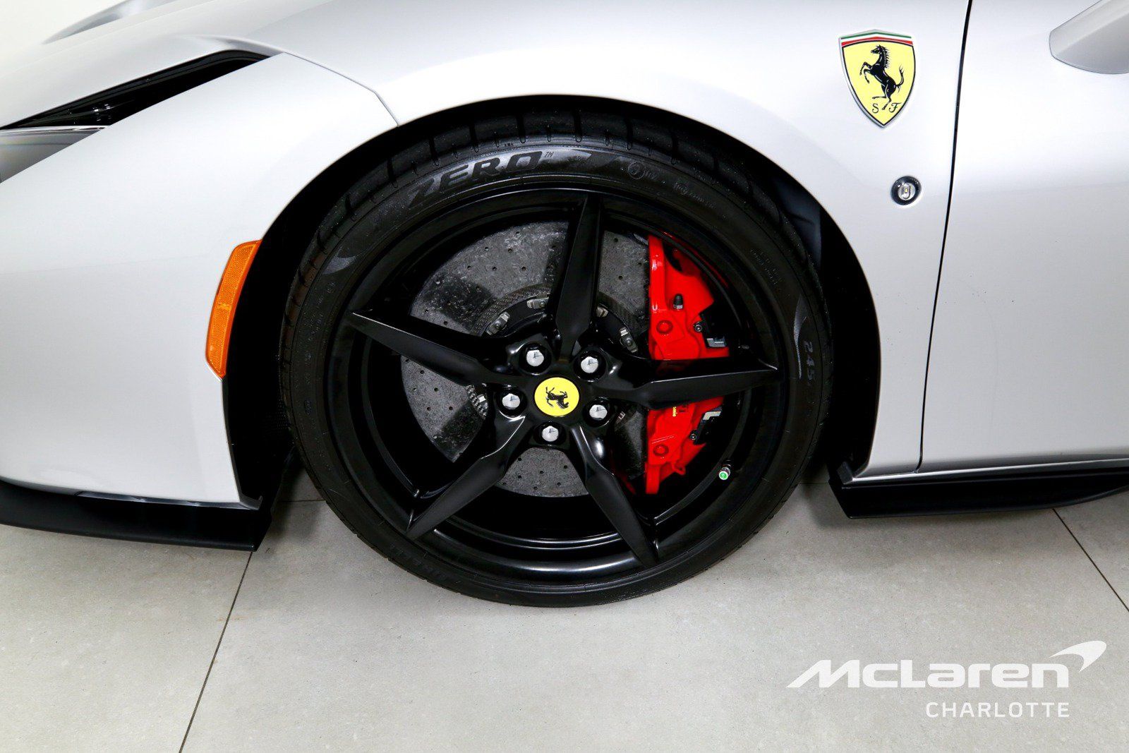 Used 2022 Ferrari F8 Tributo RWD image 33