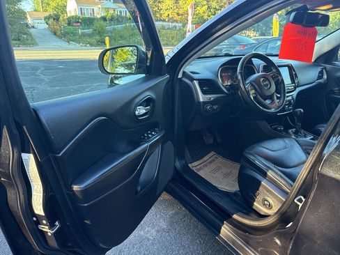 Used 2014 Jeep Cherokee Limited image 10
