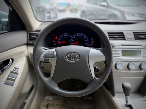 Used 2010 Toyota Camry FWD image 10