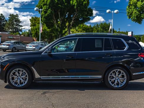 Used 2024 BMW X7 xDrive40i AWD/4WD image 11