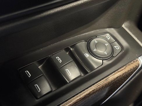 Used 2019 Chevrolet Silverado 1500 RST image 42