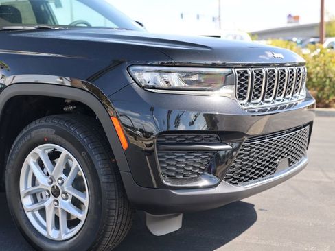 New 2025 Jeep Grand Cherokee Laredo X image 7