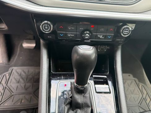 Used 2025 Jeep Compass Limited AWD/4WD image 16