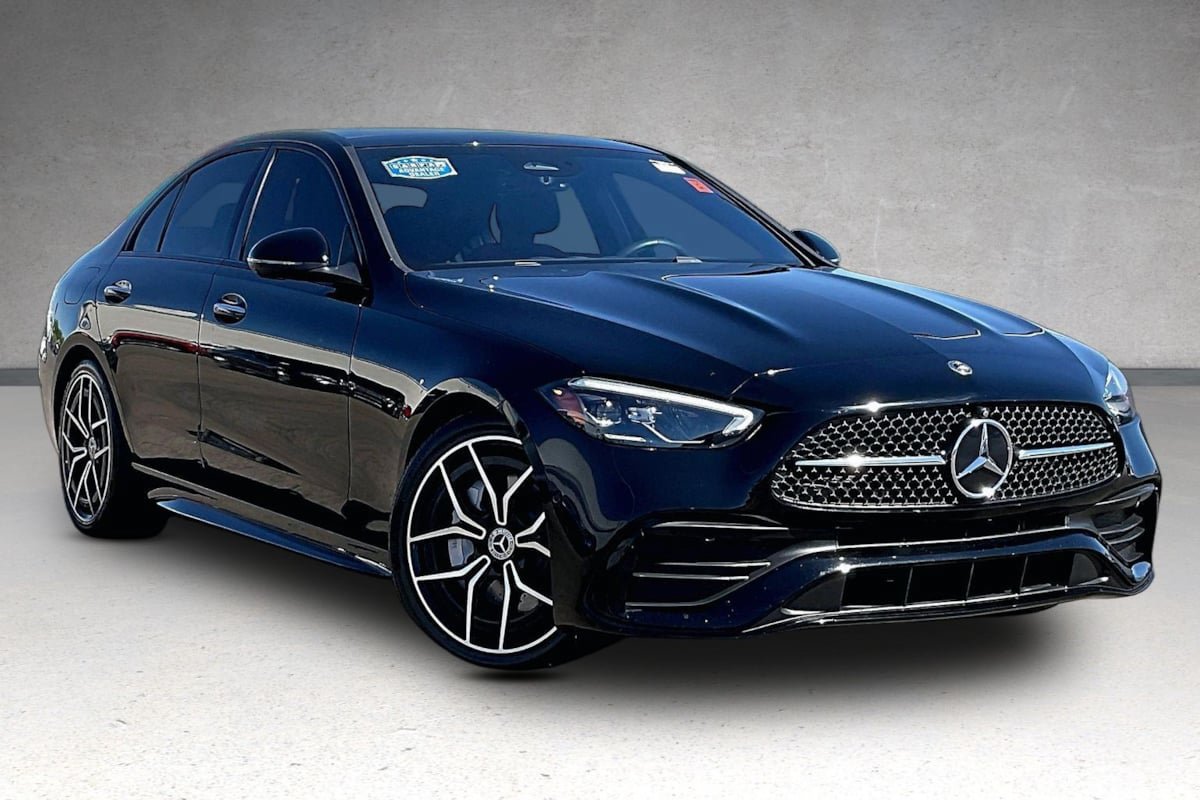 Used 2025 Mercedes-Benz C 300 Sedan image 2