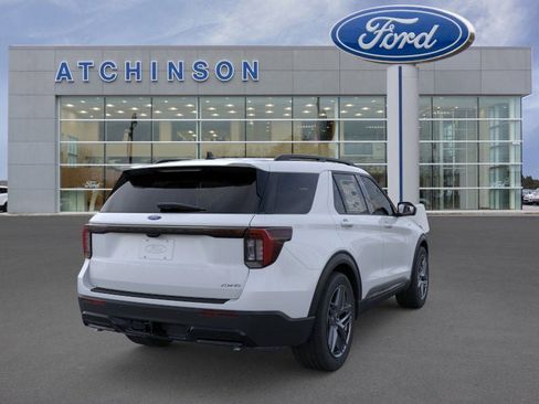 New 2026 Ford Explorer ST-Line w/ ST-Line Street Pack image 8