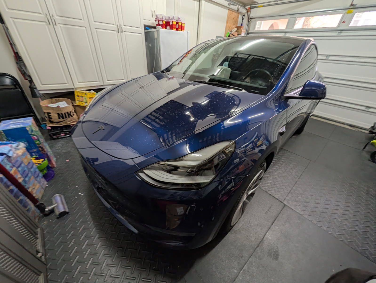 Used 2023 Tesla Model Y Long Range AWD/4WD image 2