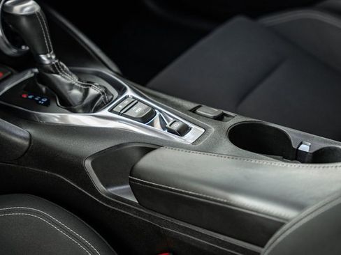 Used 2018 Chevrolet Camaro LT image 24