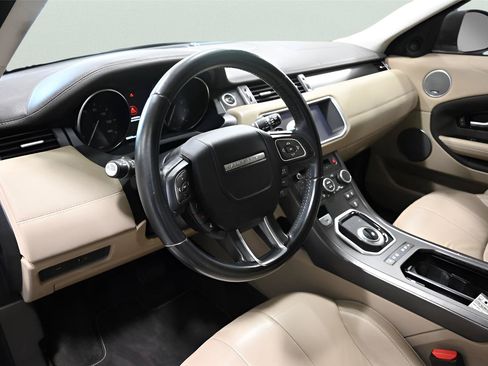 Used 2018 Land Rover Range Rover Evoque SE AWD/4WD image 10
