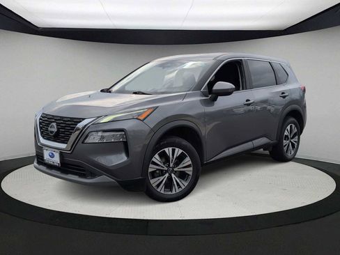 Used 2023 Nissan Rogue SV image 1
