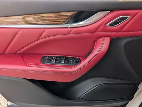 Used 2022 Maserati Levante Modena image 38