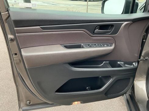Used 2018 Honda Odyssey EX image 32
