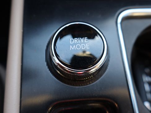 Used 2021 Lincoln Corsair Reserve w/ Equipment Group 201A image 29