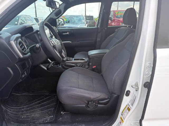 Used 2016 Toyota Tacoma TRD Off-Road w/ Towing Package RWD image 9