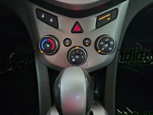 Used 2018 Chevrolet Sonic LT w/ Convenience Package FWD image 26