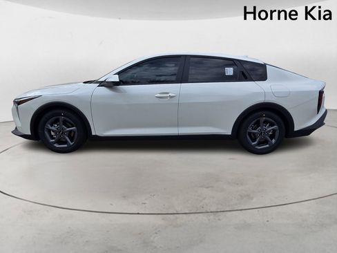 New 2025 Kia K4 LXS image 6