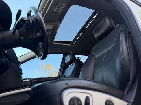 Used 2011 Mercedes-Benz GL 450 4MATIC image 15