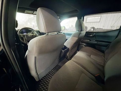 Used 2017 Toyota Tacoma 4x4 Double Cab image 9