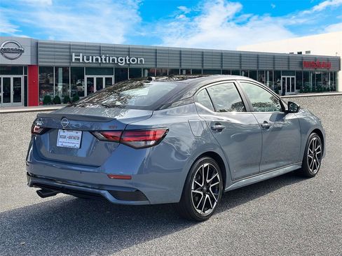 Certified 2025 Nissan Sentra SR w/ SR Premium Package image 5