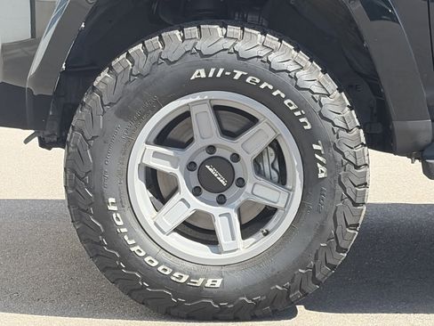 Used 2024 Toyota 4Runner TRD Off-Road Premium AWD/4WD image 11