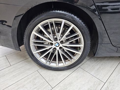 Used 2018 BMW 530e RWD image 42