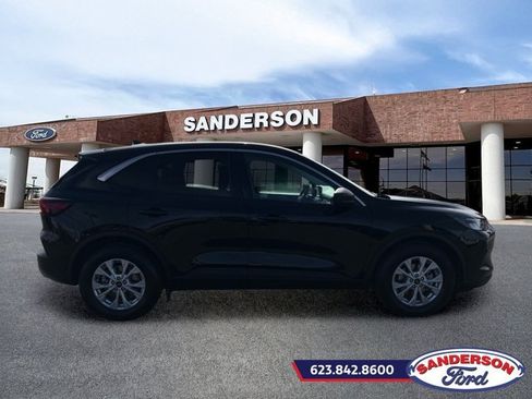 Certified 2024 Ford Escape Active FWD image 2