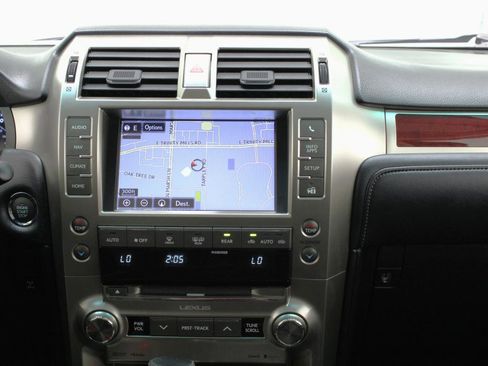 Used 2018 Lexus GX 460 Premium w/ Premium Package AWD/4WD image 56