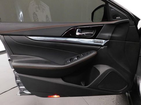 Used 2022 Nissan Maxima SR w/ Sport Mat Group image 19