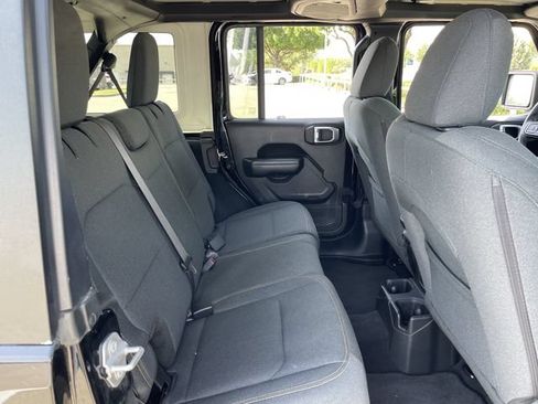 Used 2025 Jeep Wrangler Unlimited Sport AWD/4WD image 28