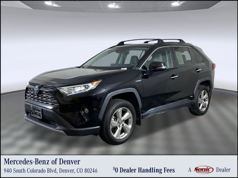 Used 2020 Toyota RAV4 Limited image 1