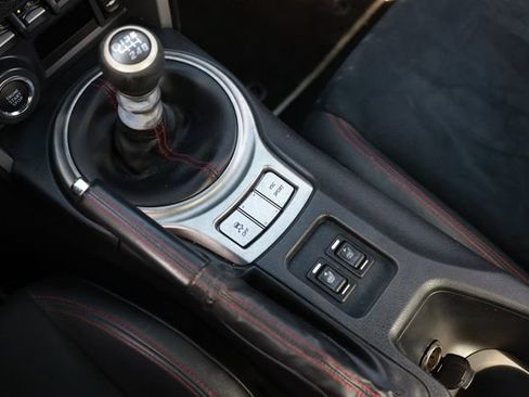 Used 2013 Subaru BRZ Limited w/ Popular Pkg 1B RWD image 40