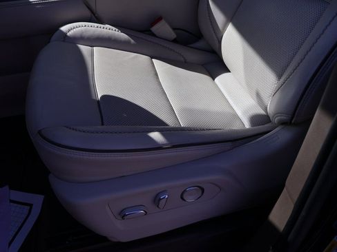 Used 2021 GMC Yukon Denali w/ Denali Premium Package image 47