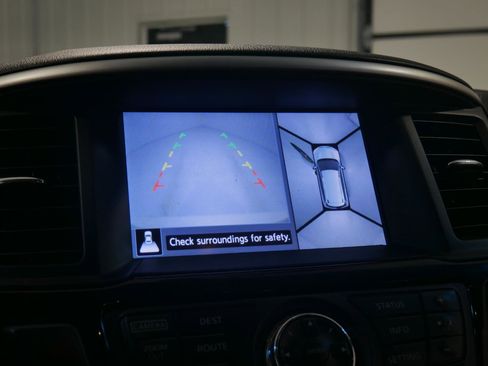 Used 2015 Nissan Pathfinder Platinum w/ Cargo Package image 23