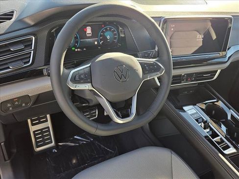 New 2026 Volkswagen Atlas Cross Sport SEL R-Line image 3