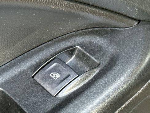 Used 2022 Chevrolet Colorado LT w/ Luxury Package image 31